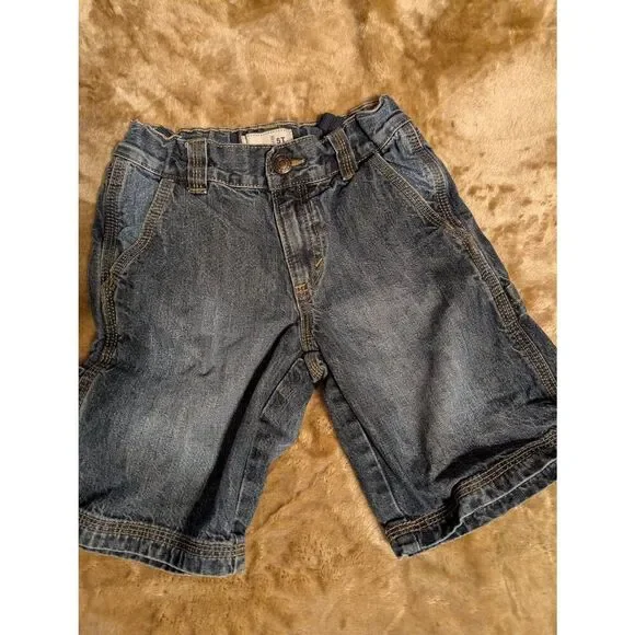Old Navy Boys Bundle, 2 Graphic Tees and Boys Utility Jean Shorts, *Vintage Roll - Picture 7 of 8